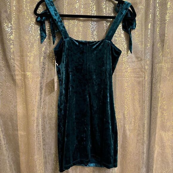 Forever 21 Forest Green Velvet Tie Shoulder Hook Eye Mini Dress S NWT - Picture 2 of 11
